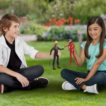 Pack de 2 Poupées mannequin 26 cm Miraculous Ladybug - Revivez les av