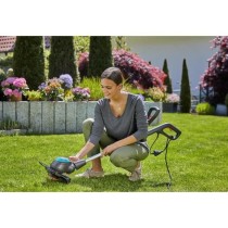 GARDENA Coupe-bordures EasyCut 450/25 – 450W – Ø25cm – Fil RotorCut – Manche télescopique inclinable – Etrier protec