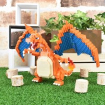 Figurine Pokémon Dracaufeu (Charizard) - BANDAI - Nanoblock - Figurin