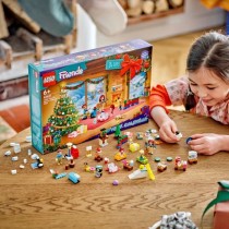 LEGO Friends 42637 Le Calendrier de l'Avent 2024 Cadeaux avant Noël Inclut 5 personnages