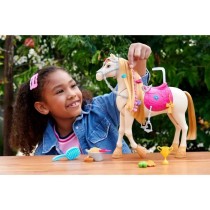 LES MYSTeRES DE BARBIE - a la Poursuite du Cheval Perdu Barbie et son