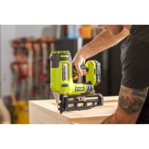 RYOBI - Cloueur de finition 16G a air comprimé 18V ONE+ pointe de 19 a 64 mm, chargeur 100 pointes + 500 pointes - R16GN18-0