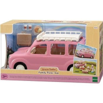 The pink minivan and picnic set