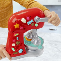 Play-Doh Kitchen Creations, Pastry Chef, Modeling Paste toy with Facti