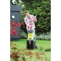 RYOBI - Broyeur de végétaux 2500 W - plateau porte-couteaux - capaci